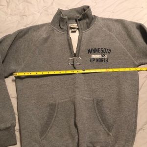 Minnesota Heavyweight sweatshirt. Grey medium